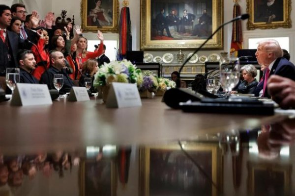 可盈配资 特朗普与普京会晤计划如何演变成对俄制裁的？